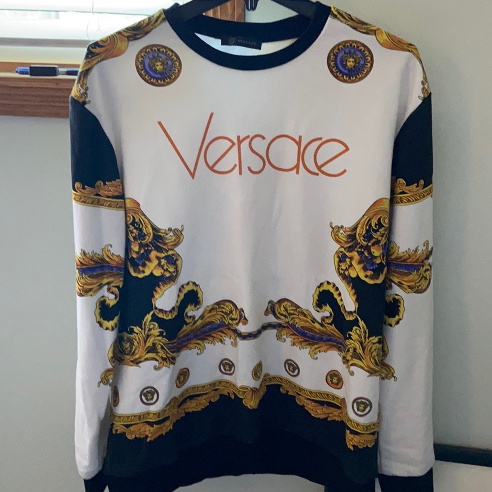 Men’s Versace graphic sweatshirt US medium.